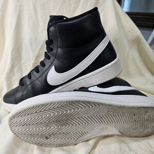 Nike Court Royale 2 Mid Blk/White (Size 9)